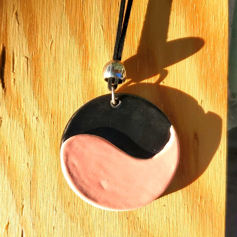 Handmade Art Necklace with ceramic pendant 🏜